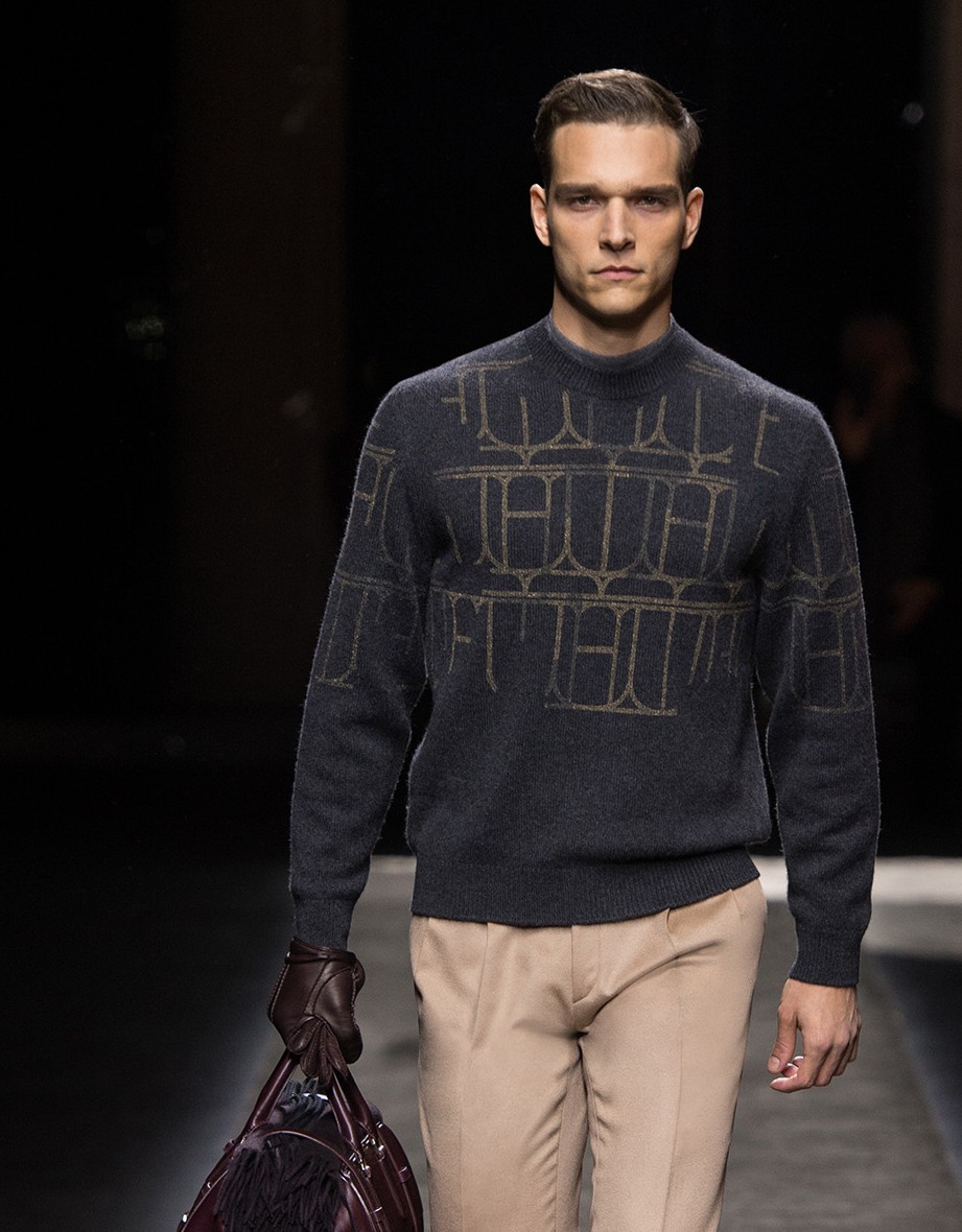 Pulli mit Gold-Muster